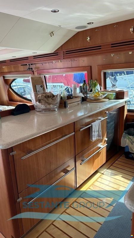 Hatteras 64 Convertible