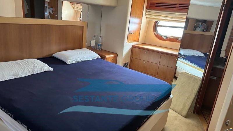 Hatteras 64 Convertible