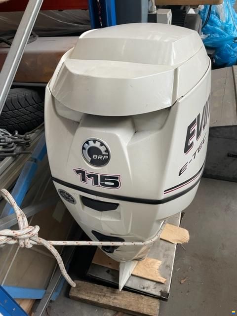 Evinrude E115DSL