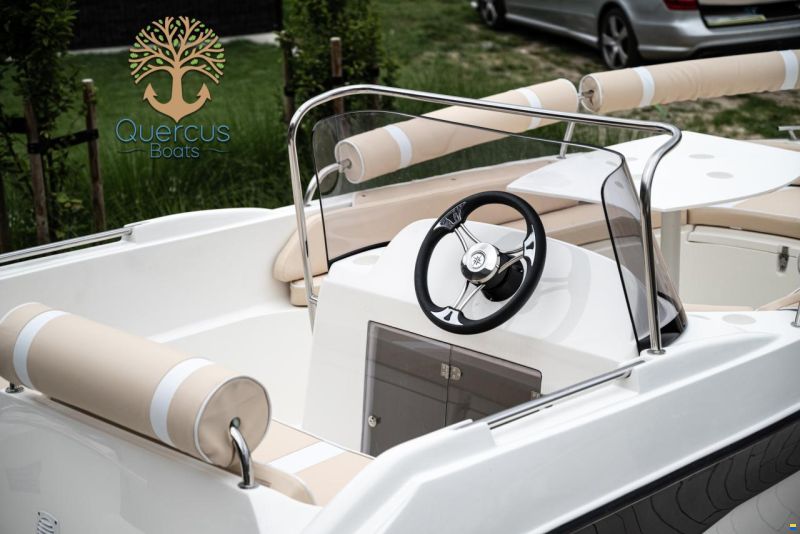 Quercus 470 Open