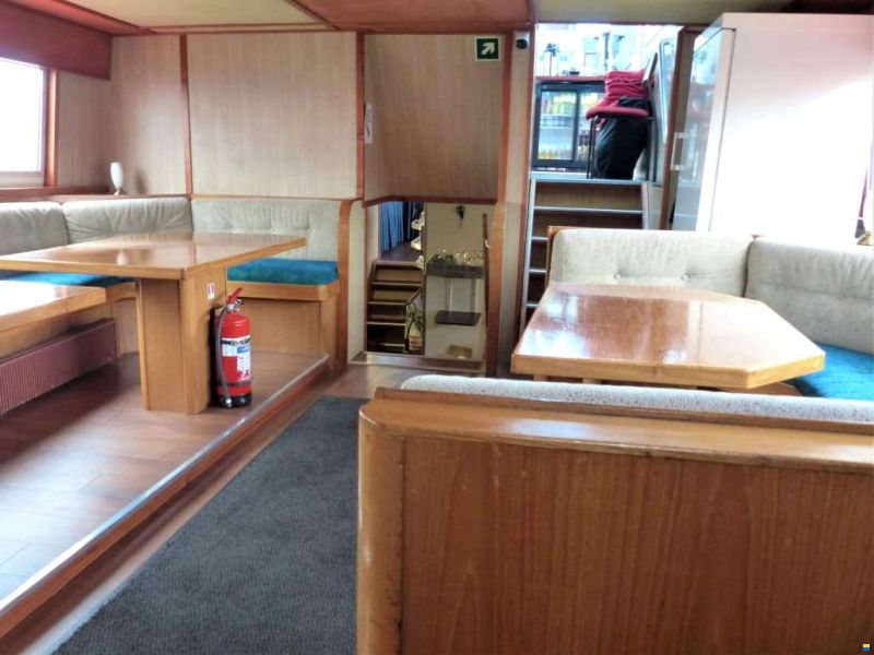 Hollandia Katarina sightseeing vessel