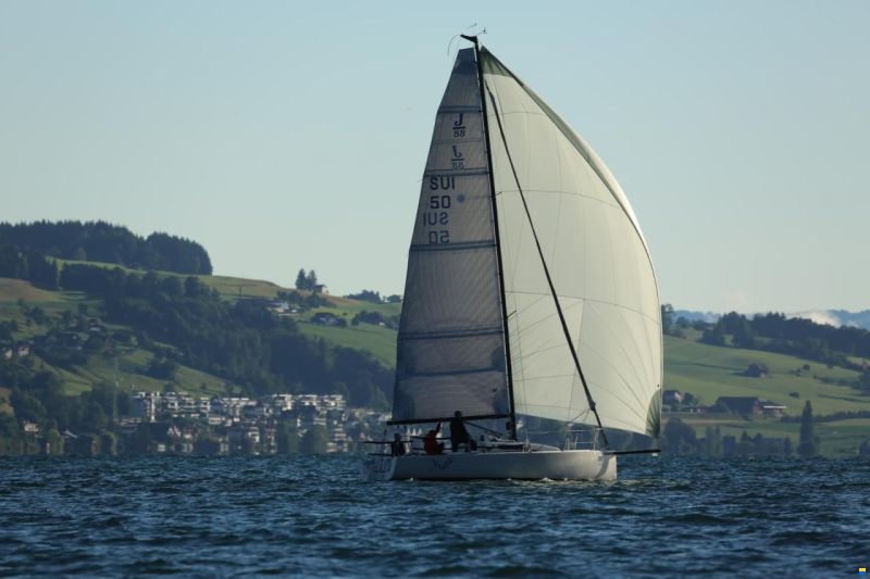J Boats J/88