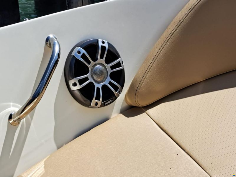 Sea Ray 210 SPX