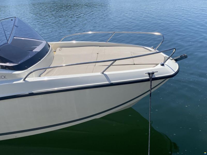 Quicksilver Activ 605 Sundeck