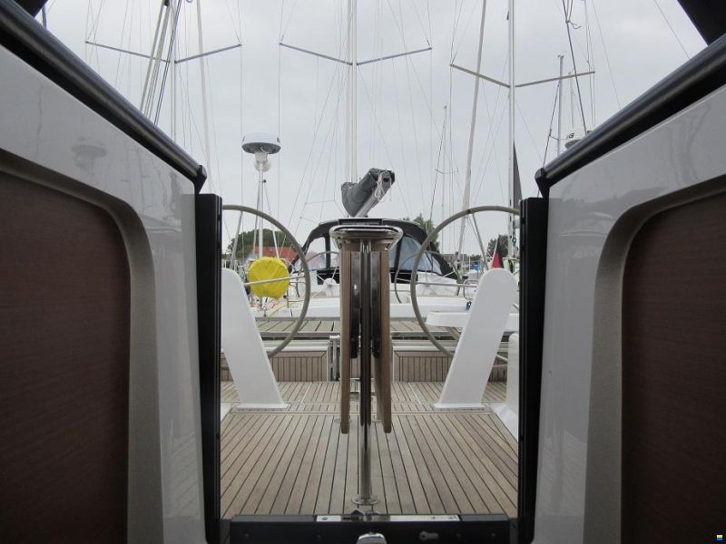 Hanse 418