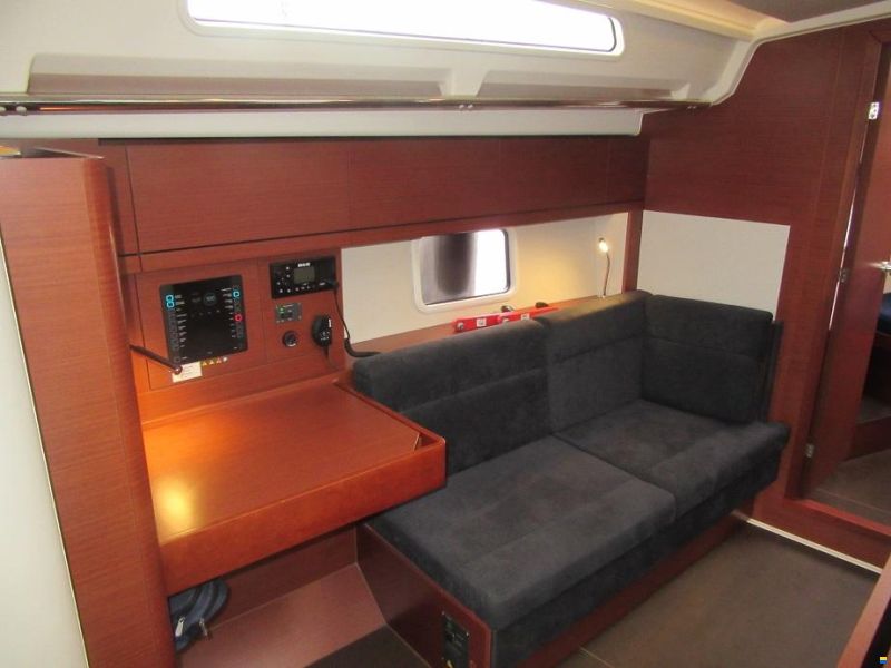 Hanse 418