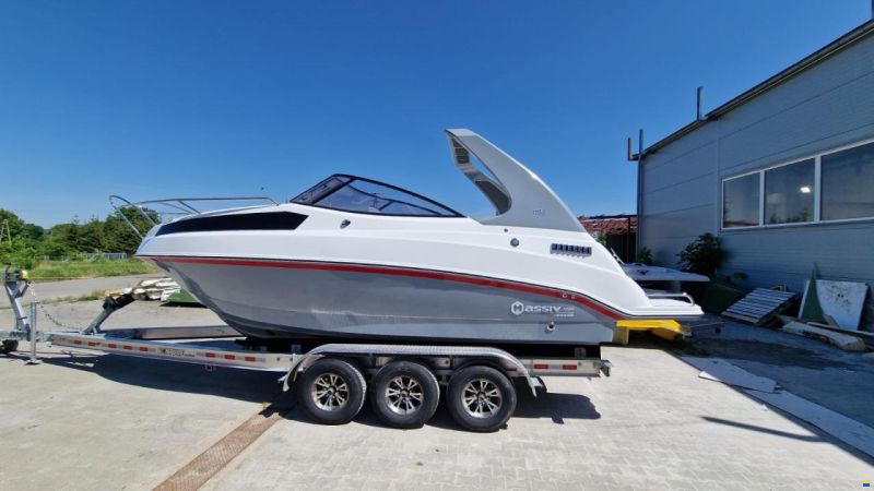 Massiv Boats Massiv Boat Cabin 695 Spoiler STD Color
