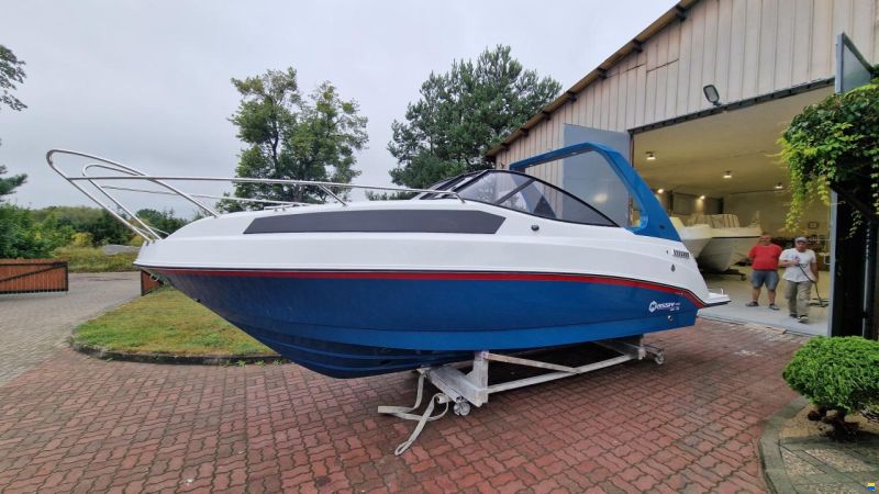 Massiv Boats Massiv Boat Cabin 695 Spoiler STD Color