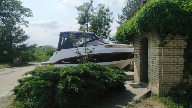 Massiv Boats Massiv Boat Cabin 695 Spoiler STD Color