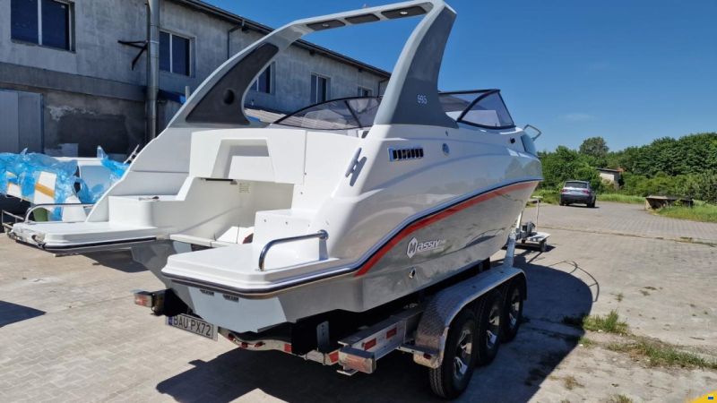 Massiv Boats Massiv Boat Cabin 695 Spoiler STD Color