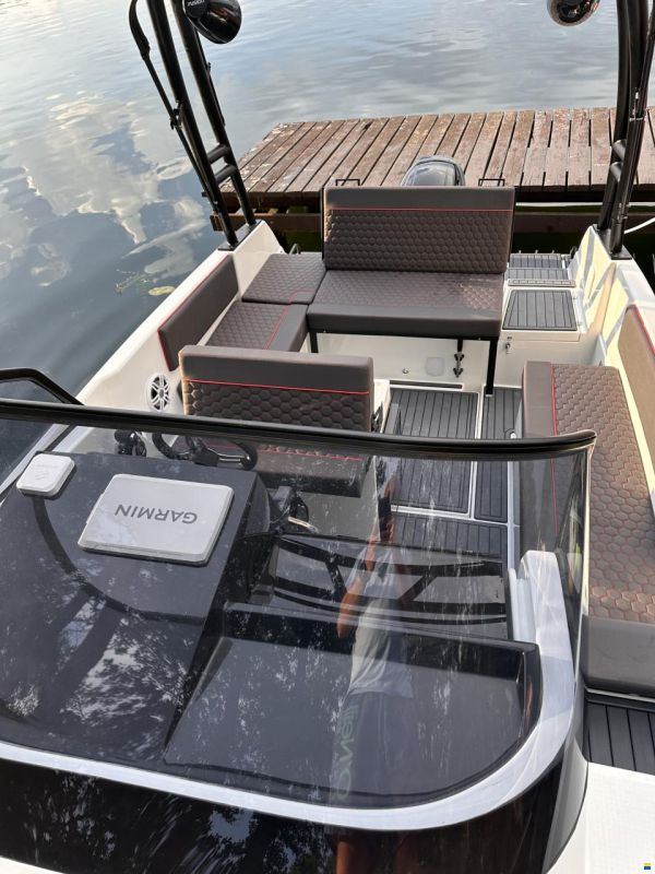 Massiv Boats SUNDECK 710 NEW MODEL STD VERSION !!