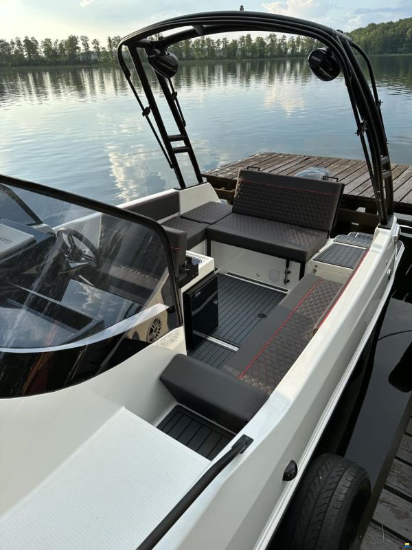 Massiv Boats SUNDECK 710 NEW MODEL STD VERSION !!