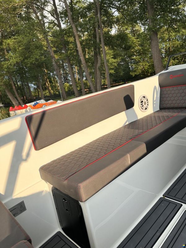 Massiv Boats SUNDECK 710 NEW MODEL STD VERSION !!