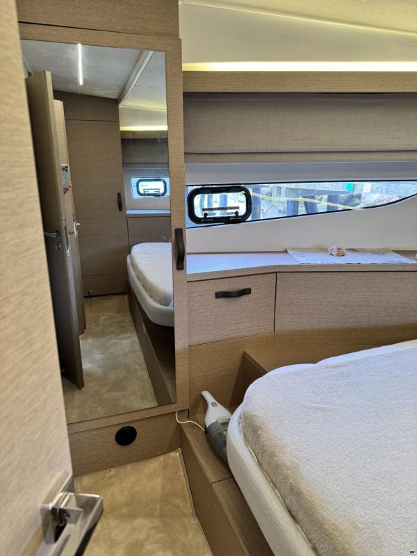 Prestige Yachts 420 Fly