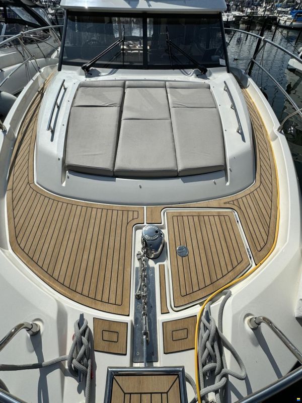 Prestige Yachts 420 Fly