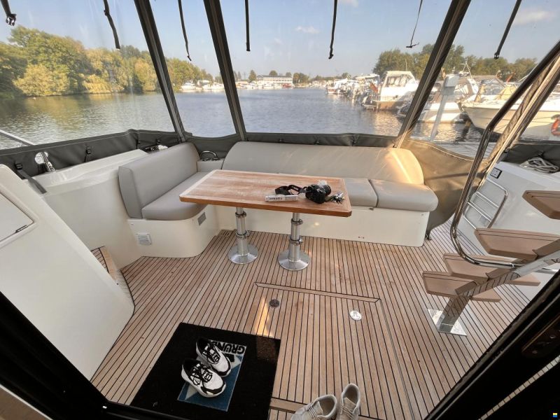 Prestige Yachts 420 Fly