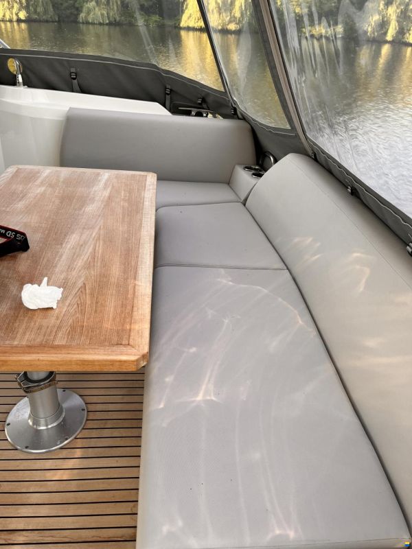Prestige Yachts 420 Fly