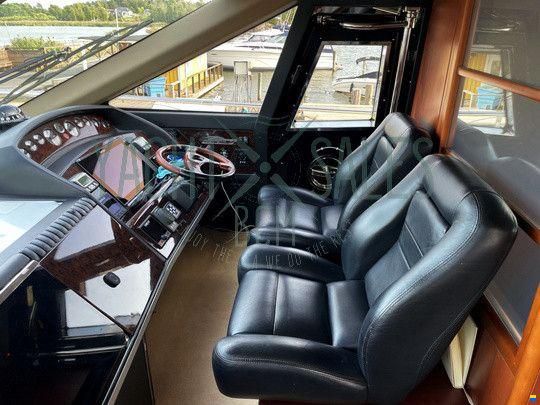 Princess 67 Fly