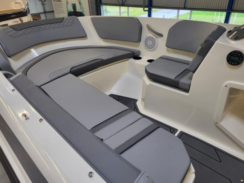 Bayliner Element M15