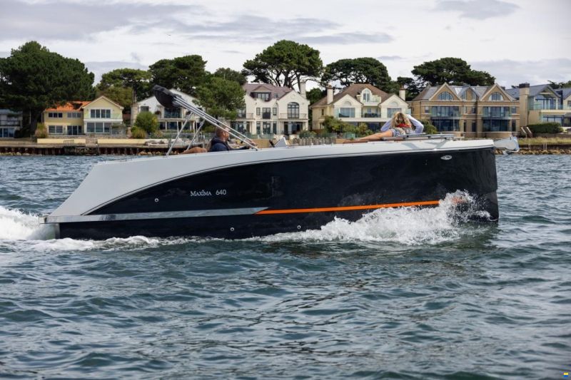 Maxima 640