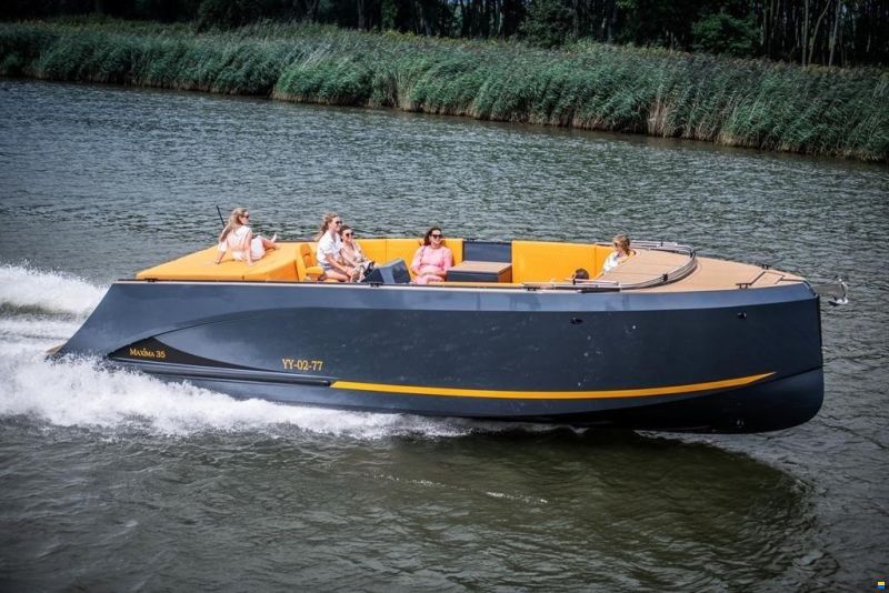 Maxima 35