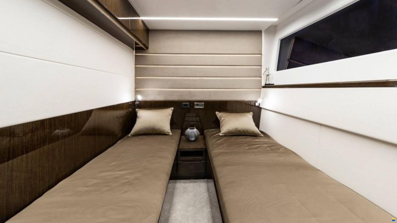 Galeon 640 FLY