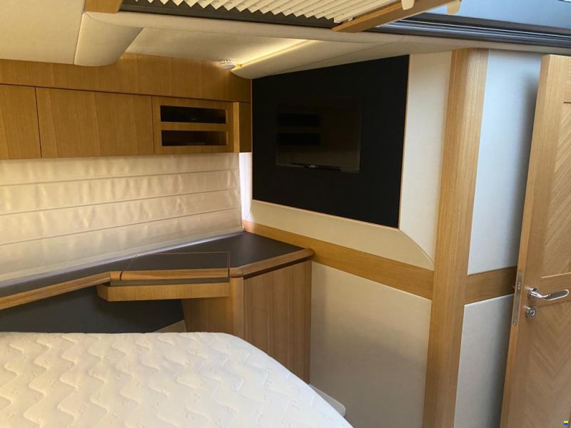 Galeon 680 FLY