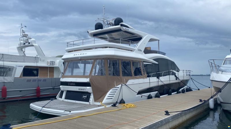 Galeon 680 FLY