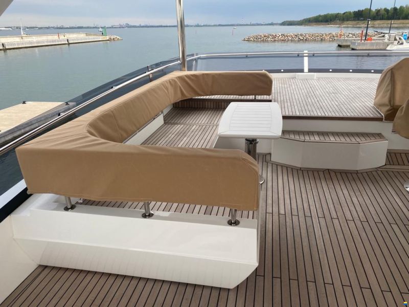 Galeon 680 FLY
