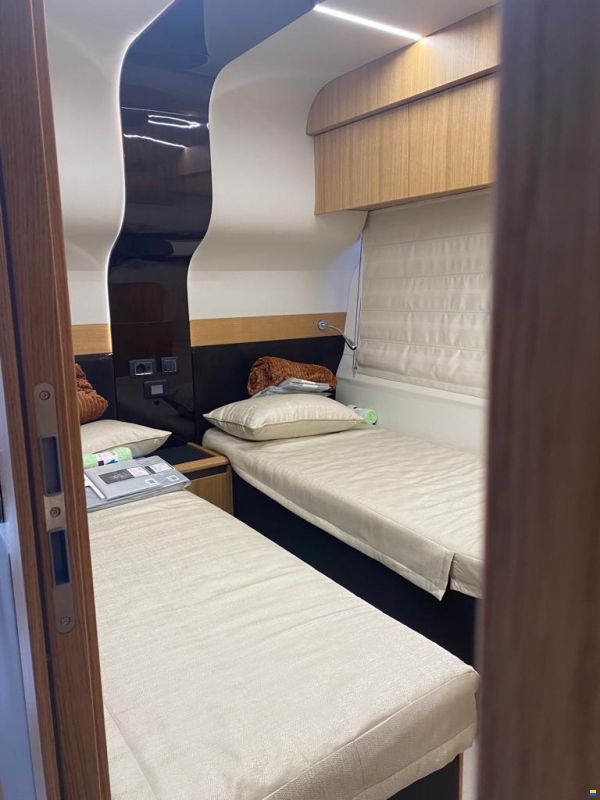 Galeon 680 FLY