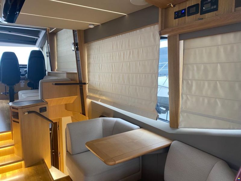 Galeon 680 FLY