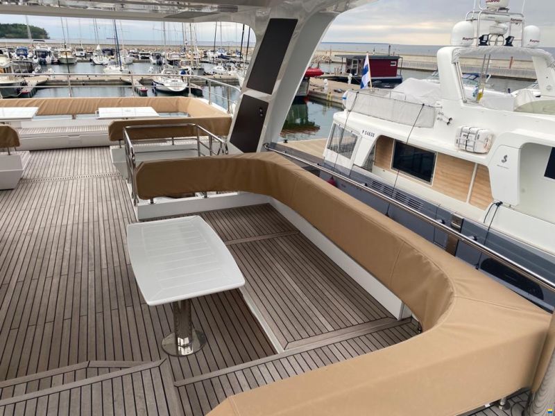 Galeon 680 FLY
