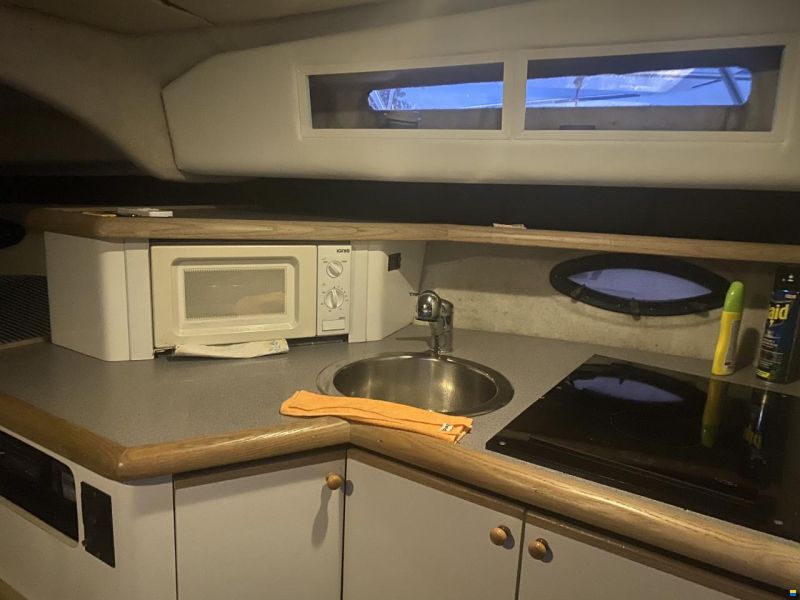 Bayliner 3055