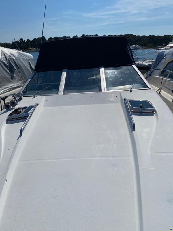 Bayliner 3055