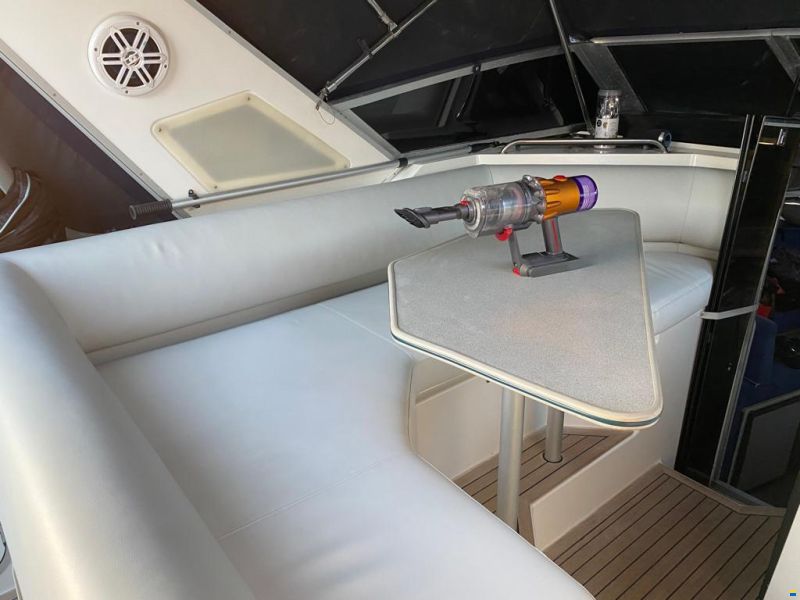 Bayliner 3055