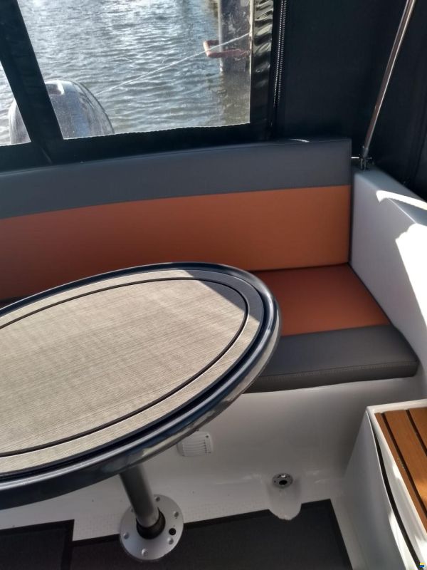 RaJo 565 Cabin