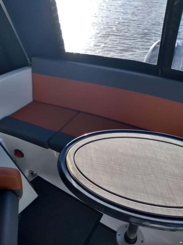 RaJo 565 Cabin