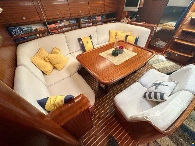 Bavaria 44