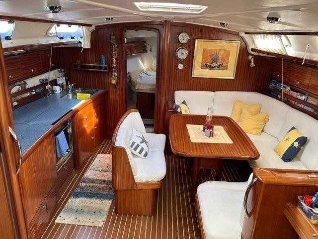 Bavaria 44