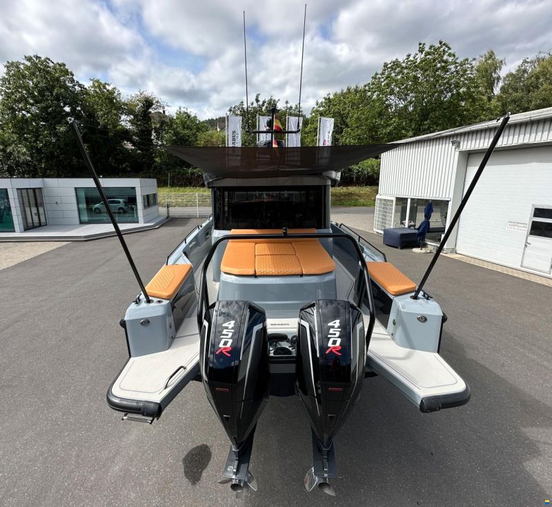 Brabus Shadow 900 Cross Cabin