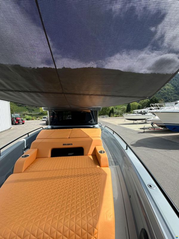 Brabus Shadow 900 Cross Cabin