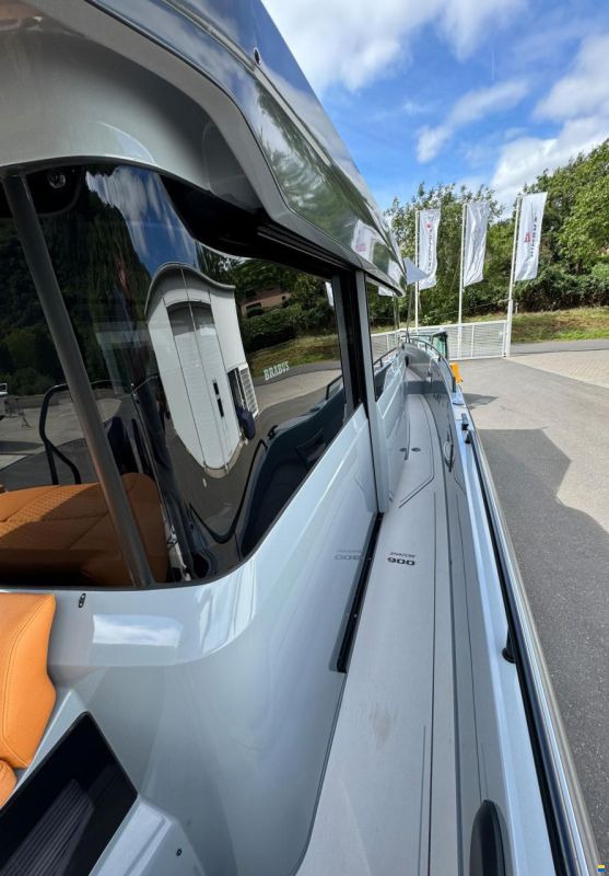 Brabus Shadow 900 Cross Cabin