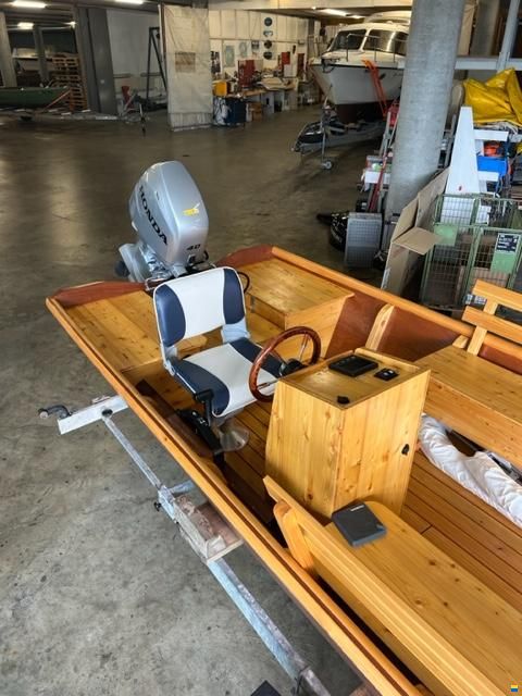 Witti Weidling Fährboot Mahagoni