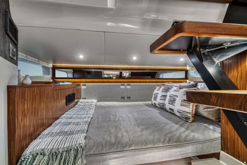 Sea Ray Sundancer 370 US