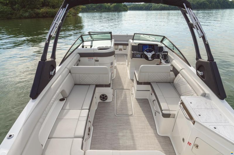 Sea Ray SDX 290 OB Europe