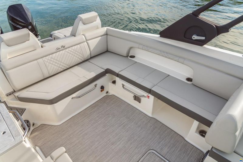 Sea Ray SDX 290 OB Europe