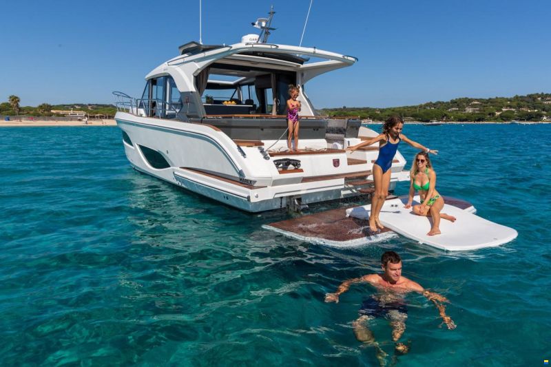 Marex 440 Gourmet Cruiser