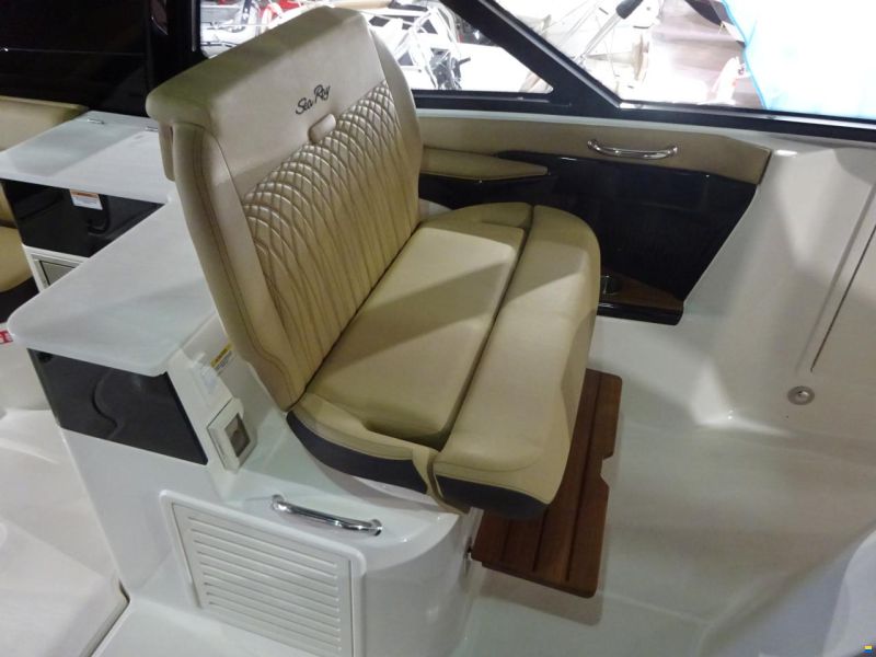 Sea Ray 370 DA