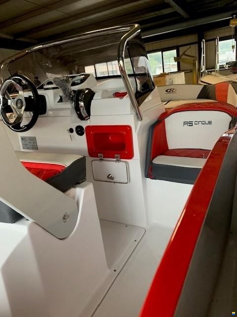 Rancraft RS cinque.5 mit Hafenplatz Locarno