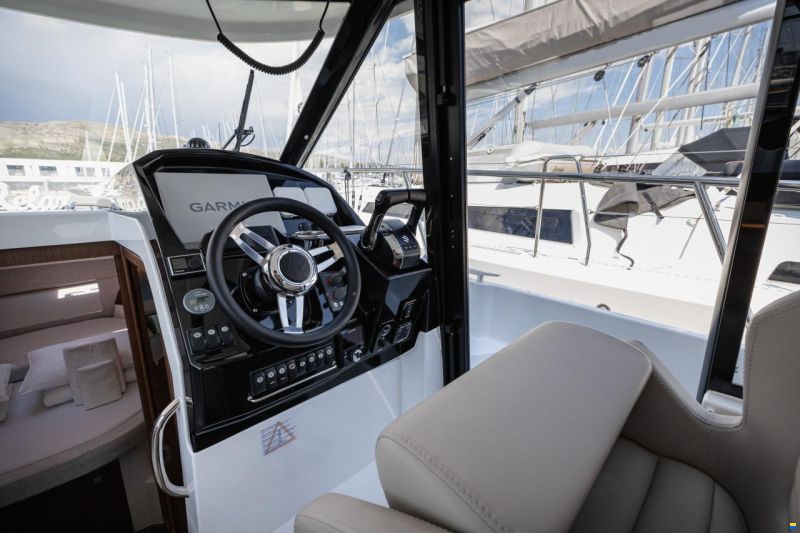 Jeanneau Merry Fisher 895 Offshore